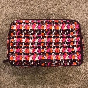 VERA BRADLEY MAKEUP BAG